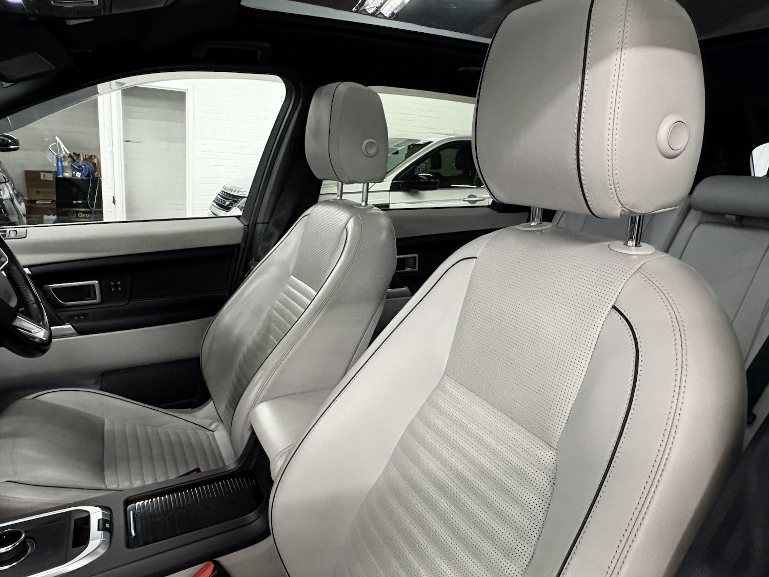 Used Land Rover Discovery Sport 2017 for sale - 78182839: Photo 54