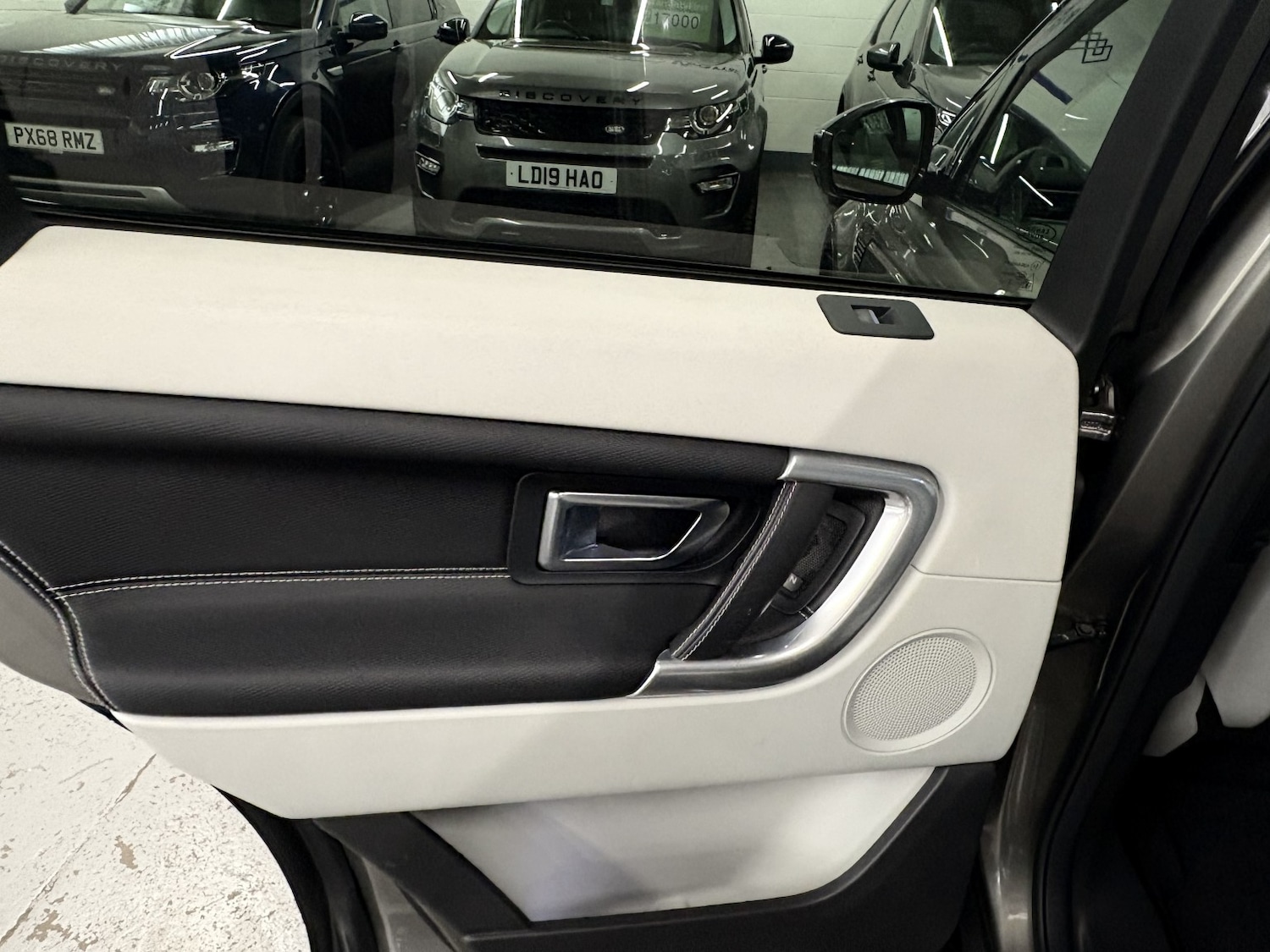 Used Land Rover Discovery Sport 2017 for sale - 78182839: Photo 58