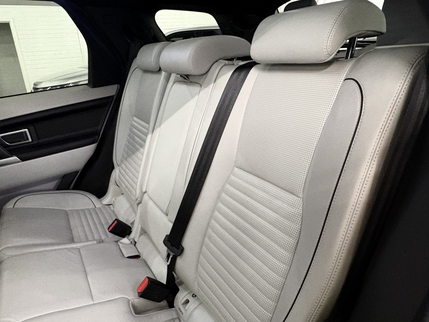 Used Land Rover Discovery Sport 2017 for sale - 78182839: Photo 62