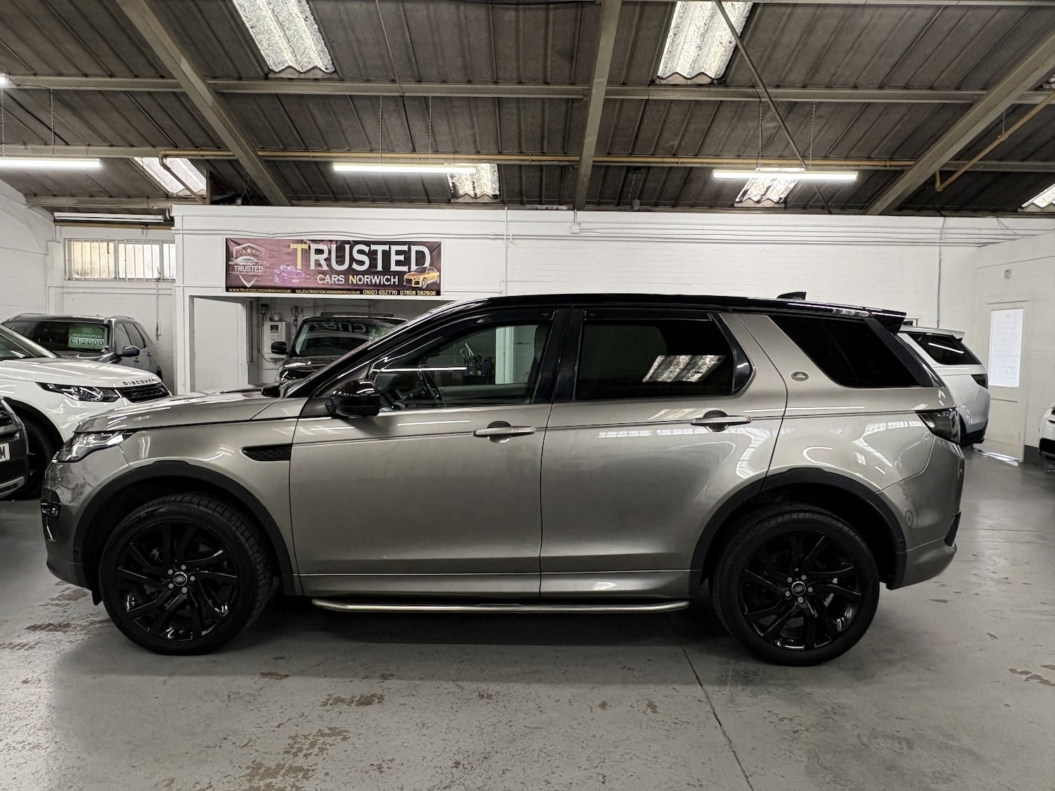 Used Land Rover Discovery Sport 2017 for sale - 78182839: Photo 8