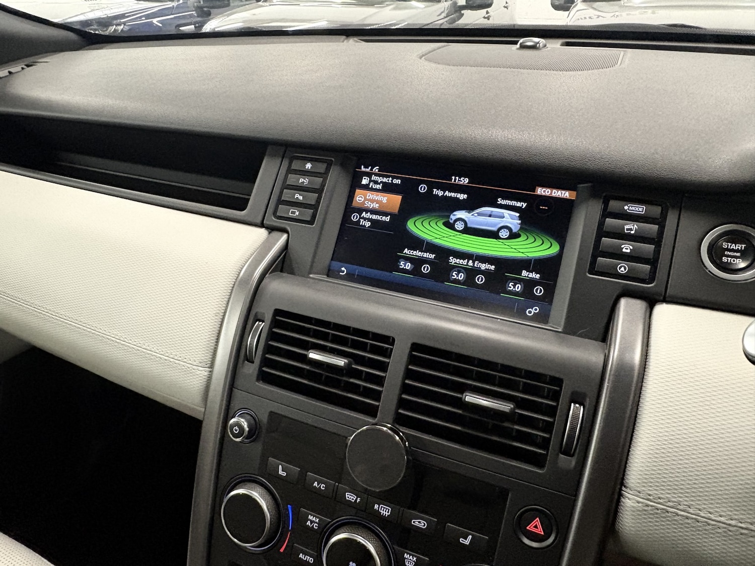 Used Land Rover Discovery Sport 2017 for sale - 78182839: Photo 87