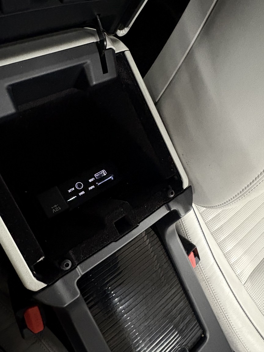 Used Land Rover Discovery Sport 2017 for sale - 78182839: Photo 88