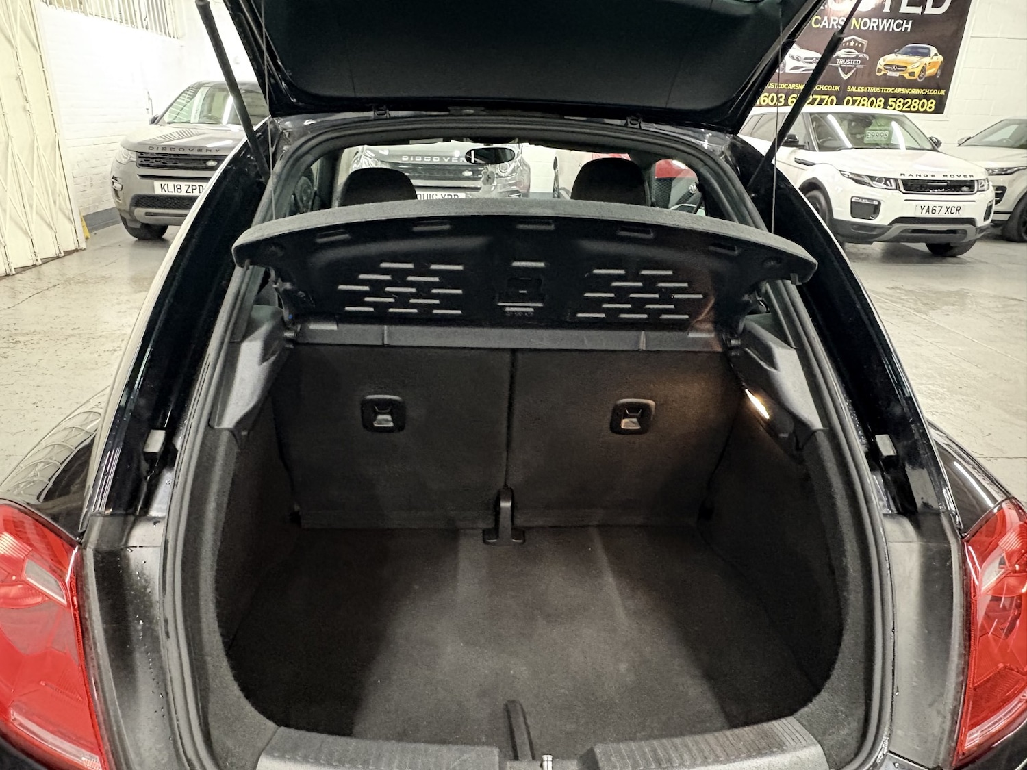 Used Volkswagen Beetle 2013 for sale - 77027892: Photo 16