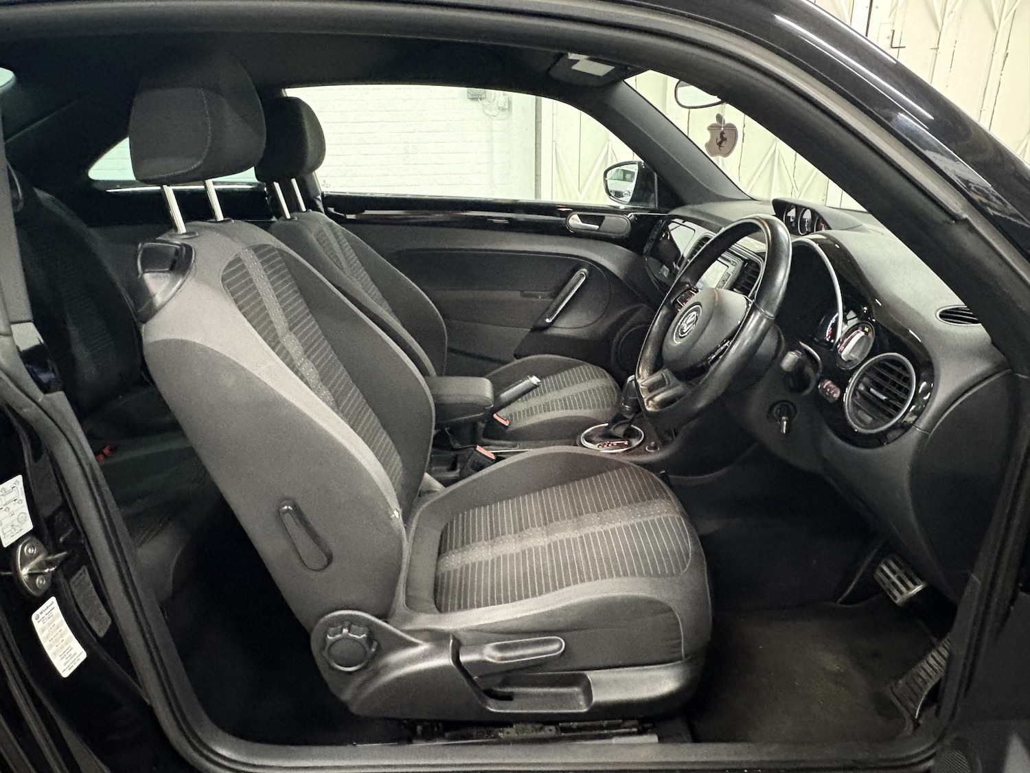 Used Volkswagen Beetle 2013 for sale - 77027892: Photo 29