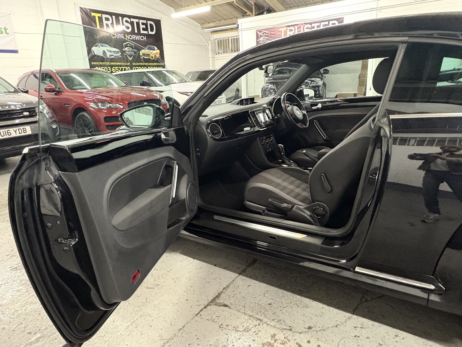 Used Volkswagen Beetle 2013 for sale - 77027892: Photo 39