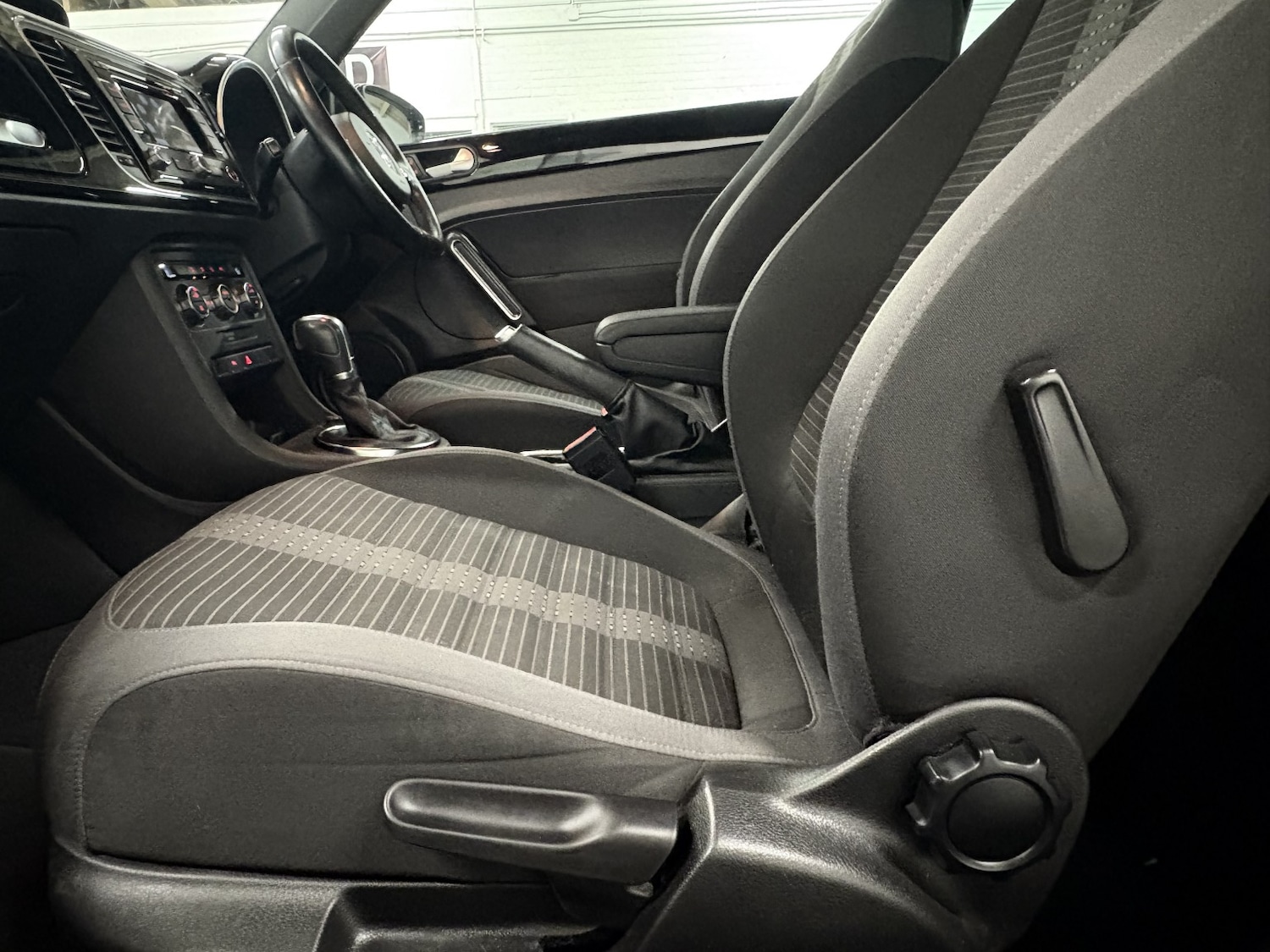 Used Volkswagen Beetle 2013 for sale - 77027892: Photo 41