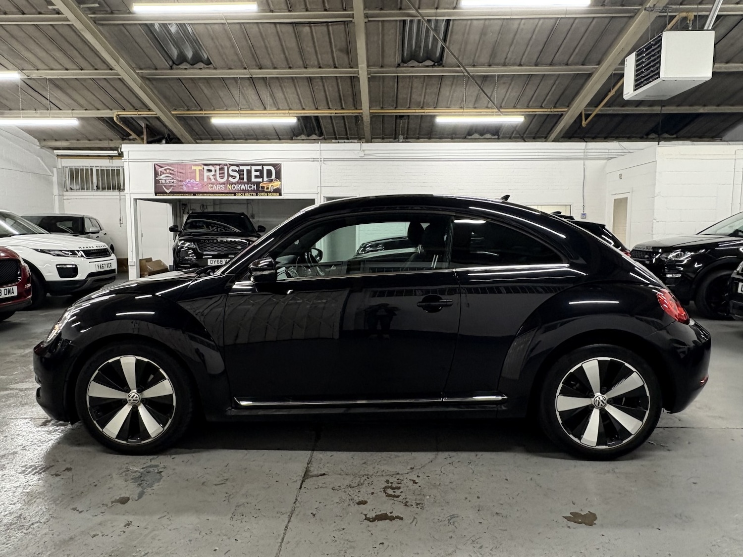 Used Volkswagen Beetle 2013 for sale - 77027892: Photo 8