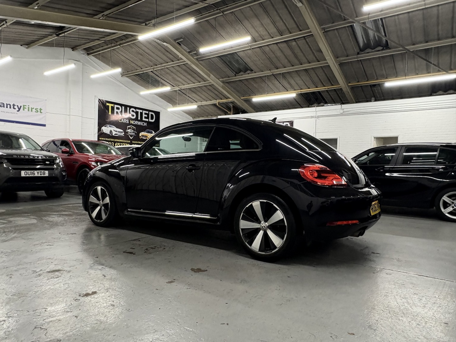 Used Volkswagen Beetle 2013 for sale - 77027892: Photo 9