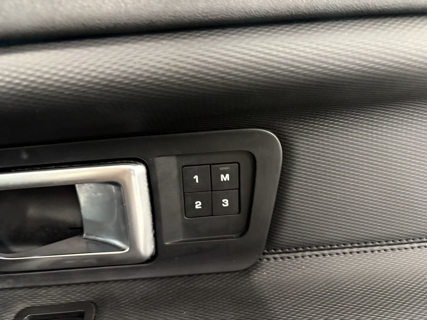 Used Land Rover Discovery Sport 2019 for sale - 77991583: Photo 31