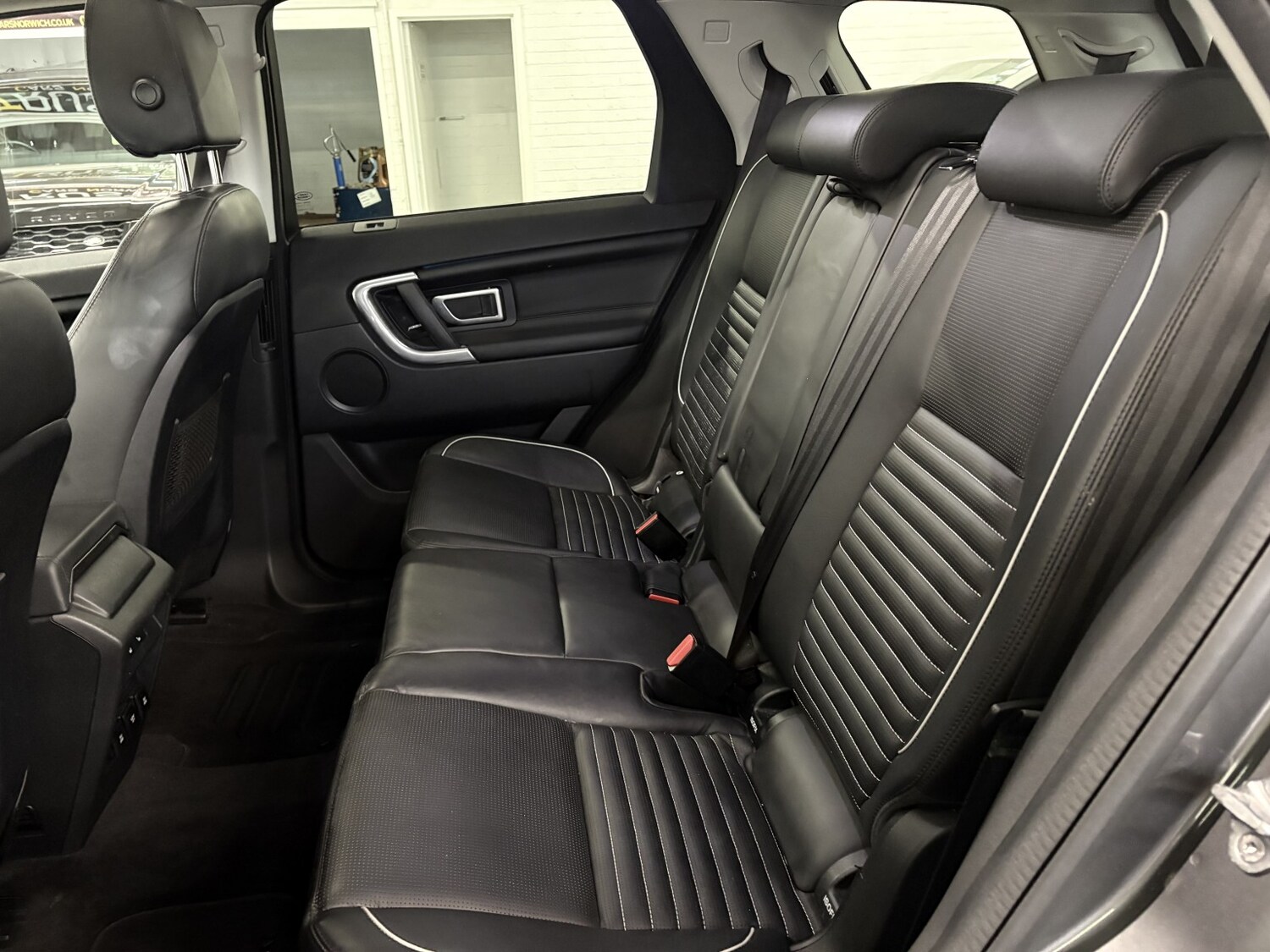 Used Land Rover Discovery Sport 2019 for sale - 77991583: Photo 50