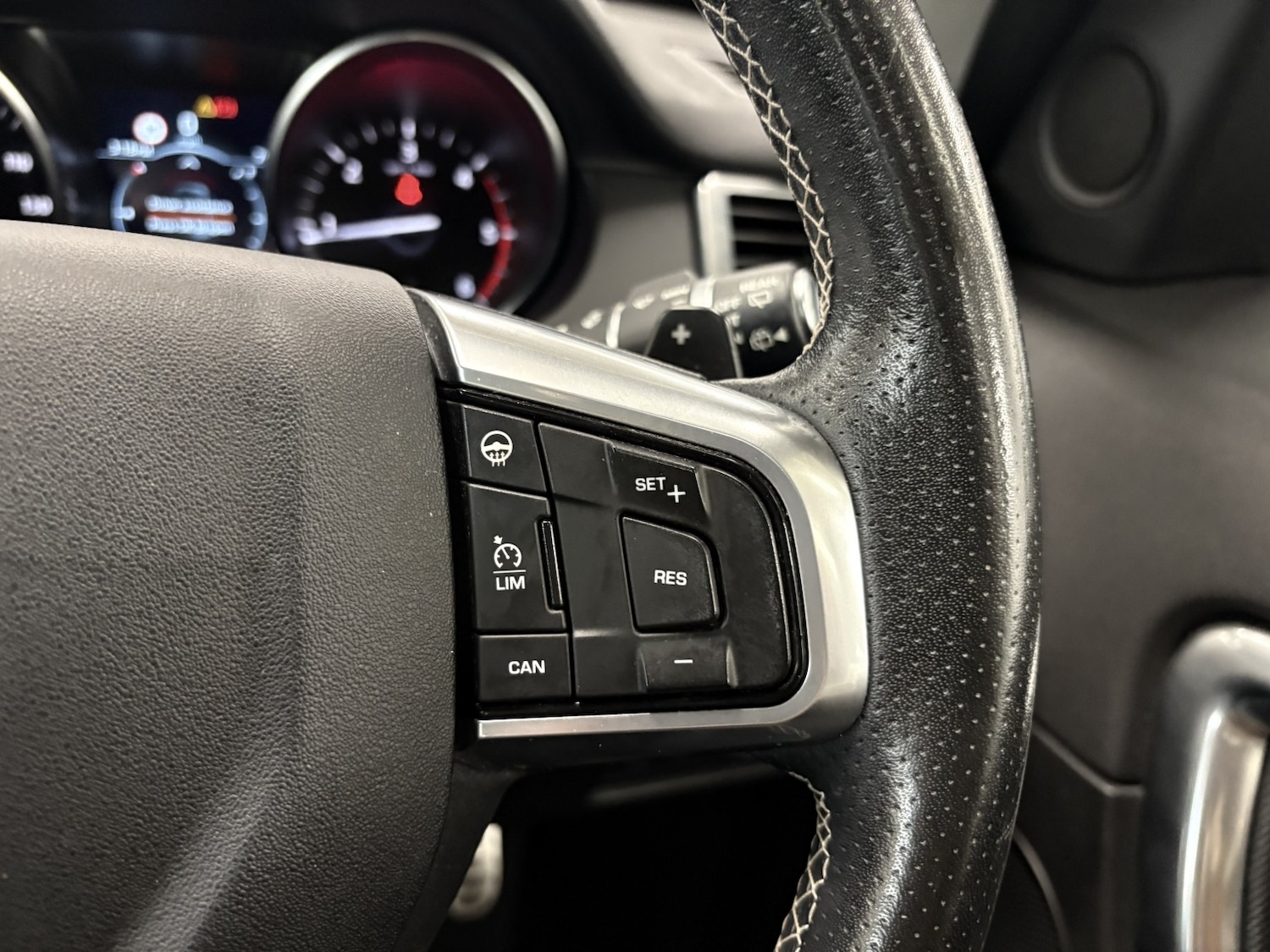 Used Land Rover Discovery Sport 2019 for sale - 77991583: Photo 68