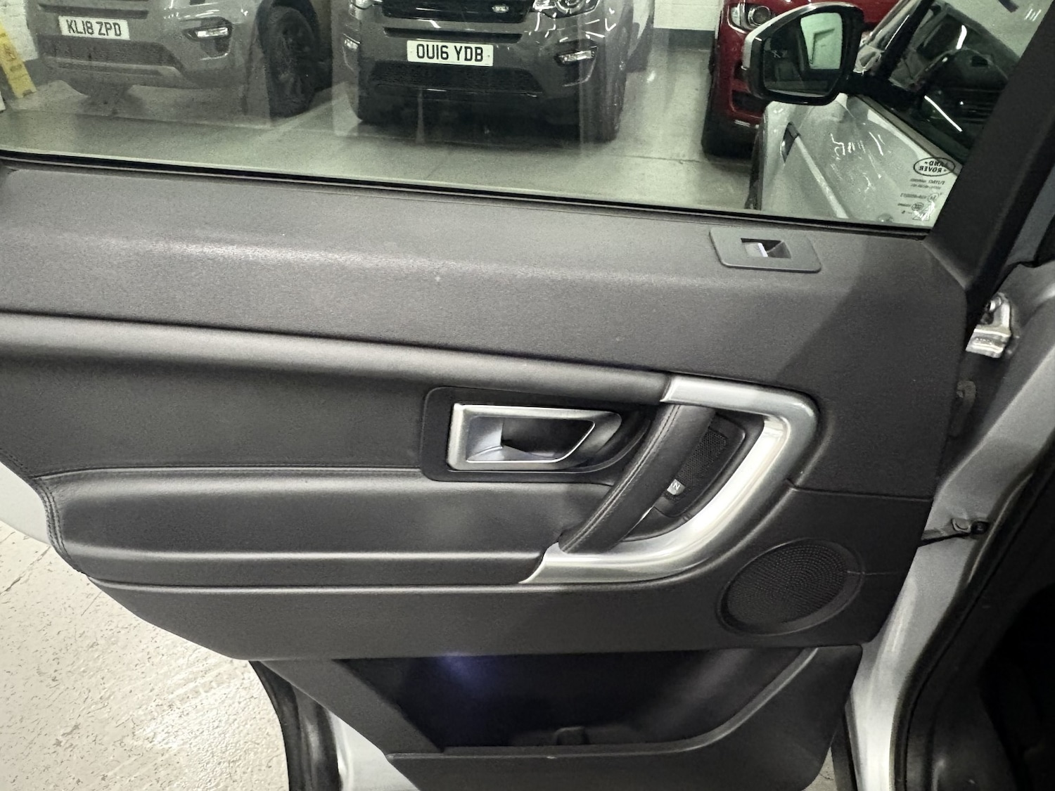 Used Land Rover Discovery Sport 2018 for sale - 77296799: Photo 65