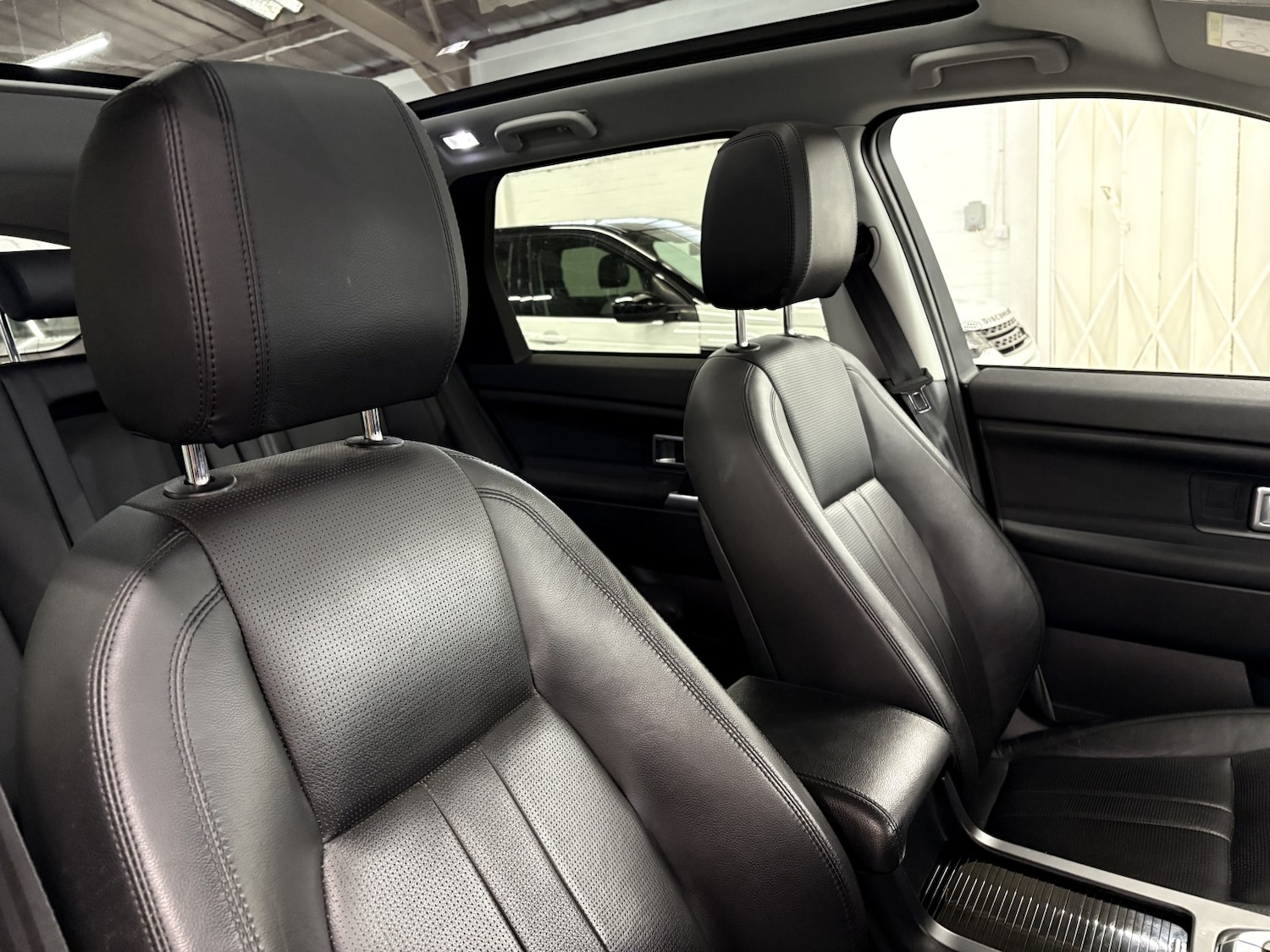 Used Land Rover Discovery Sport 2018 for sale - 77991582: Photo 32