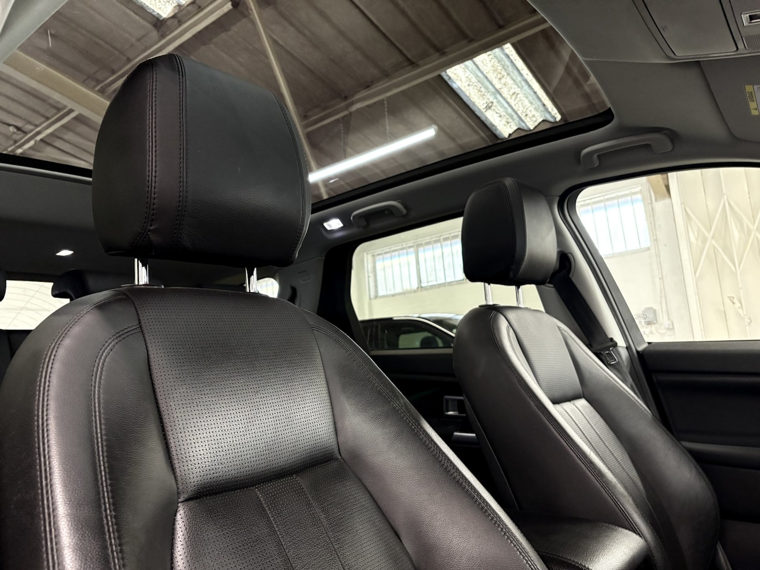 Used Land Rover Discovery Sport 2018 for sale - 77991582: Photo 34