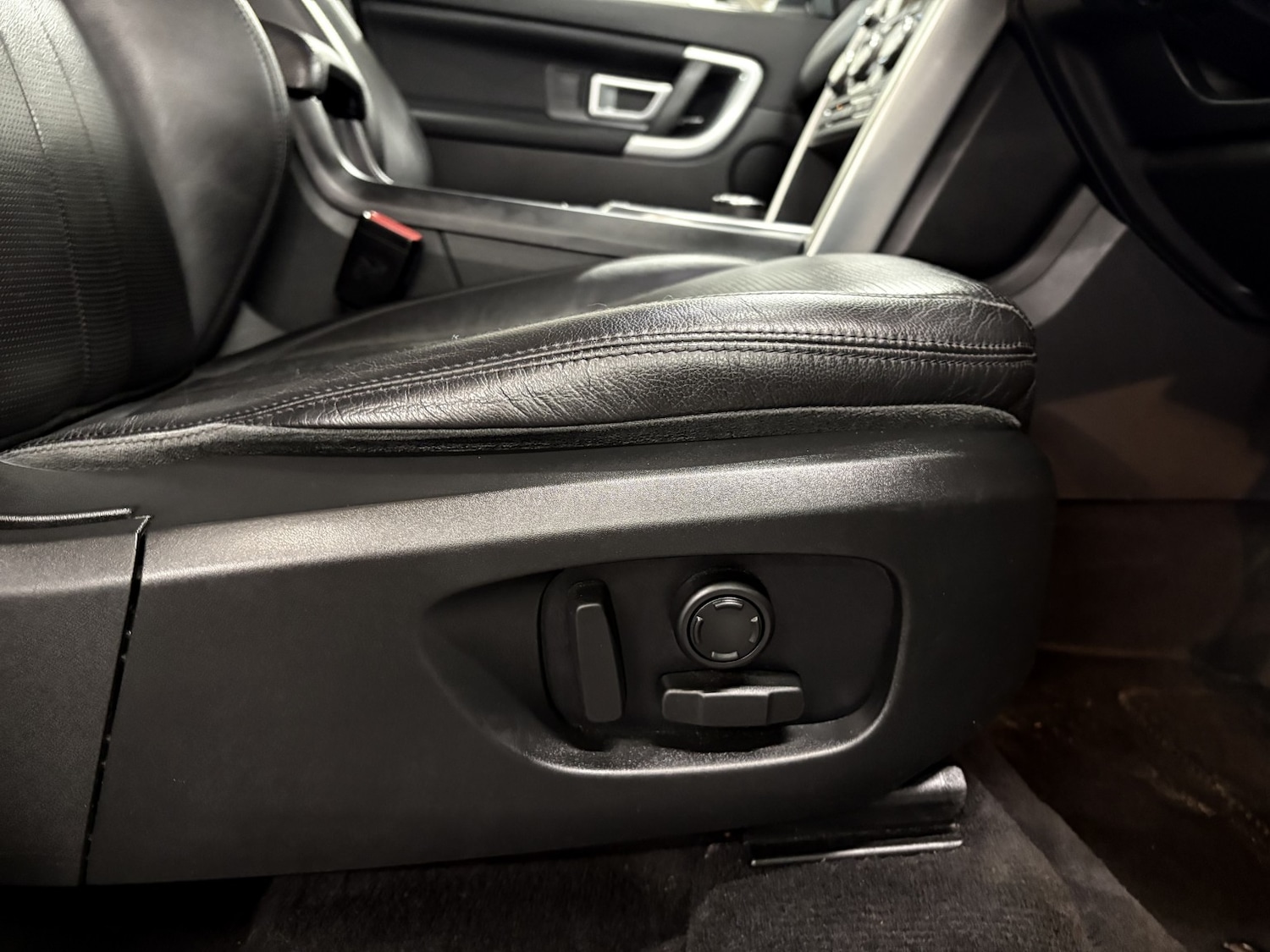 Used Land Rover Discovery Sport 2018 for sale - 77991582: Photo 35