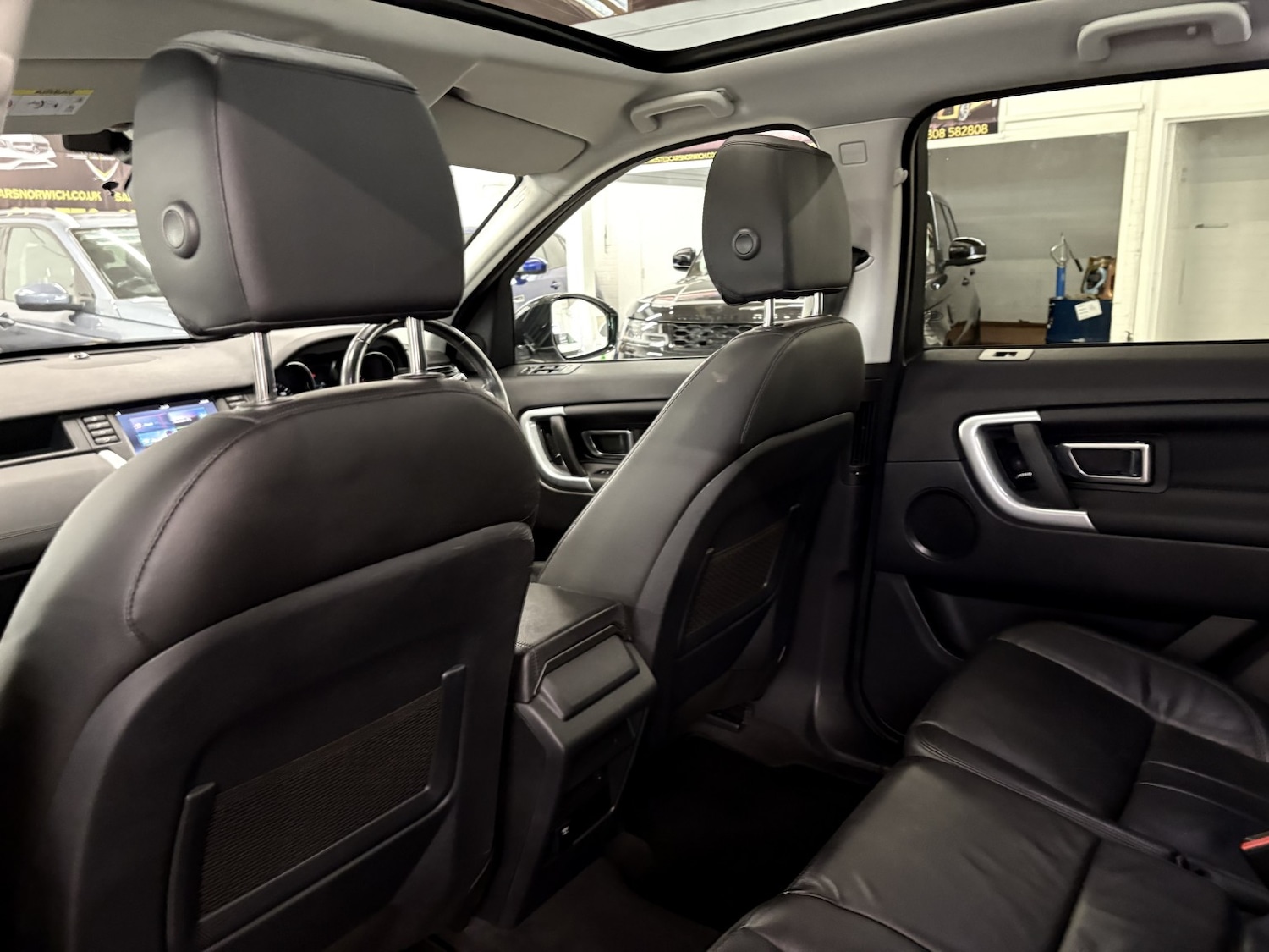 Used Land Rover Discovery Sport 2018 for sale - 77991582: Photo 42