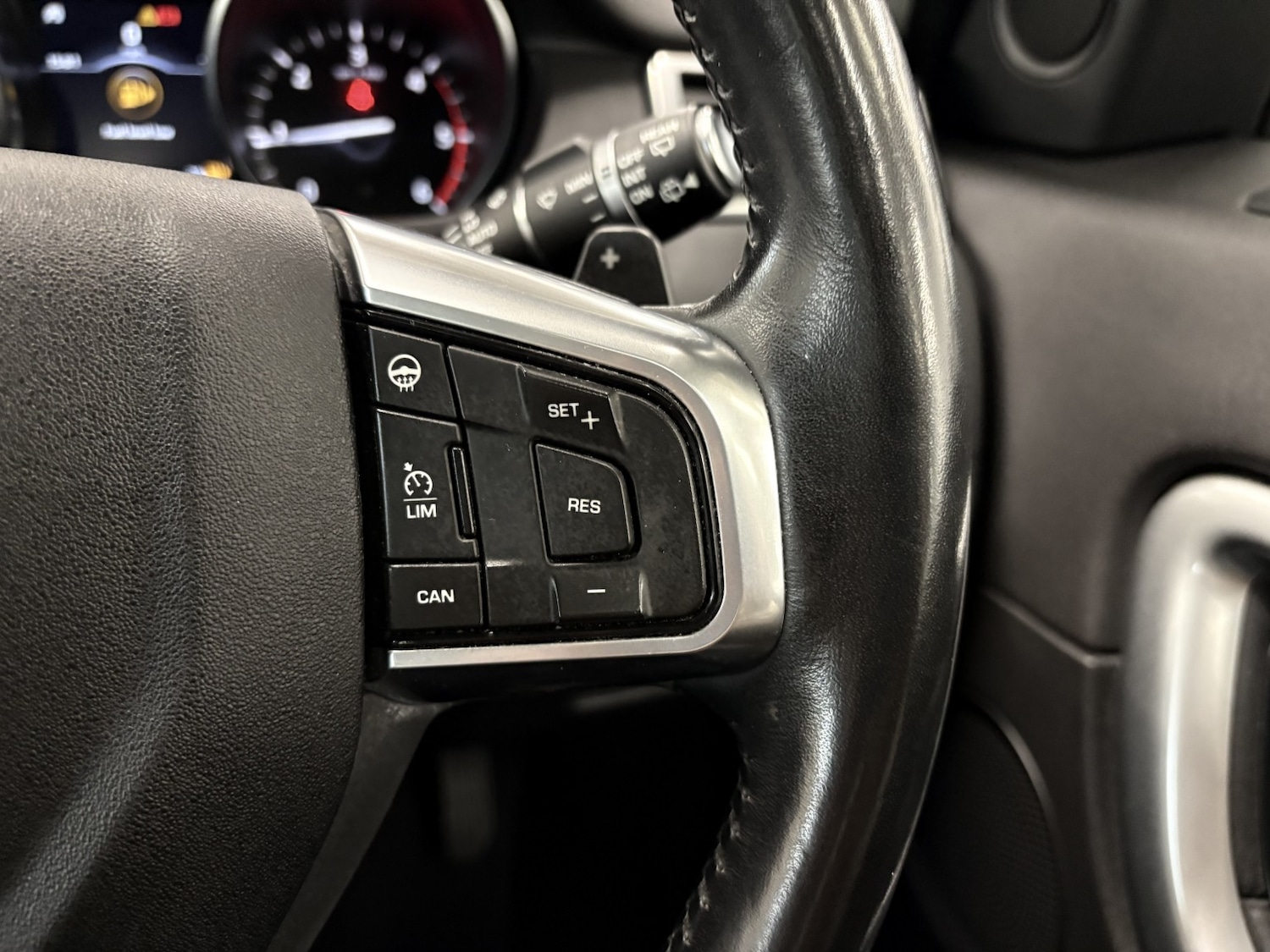 Used Land Rover Discovery Sport 2018 for sale - 77991582: Photo 54