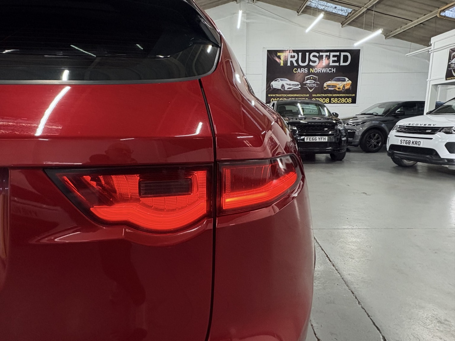 Used Jaguar F-Pace 2018 for sale - 77438381: Photo 23