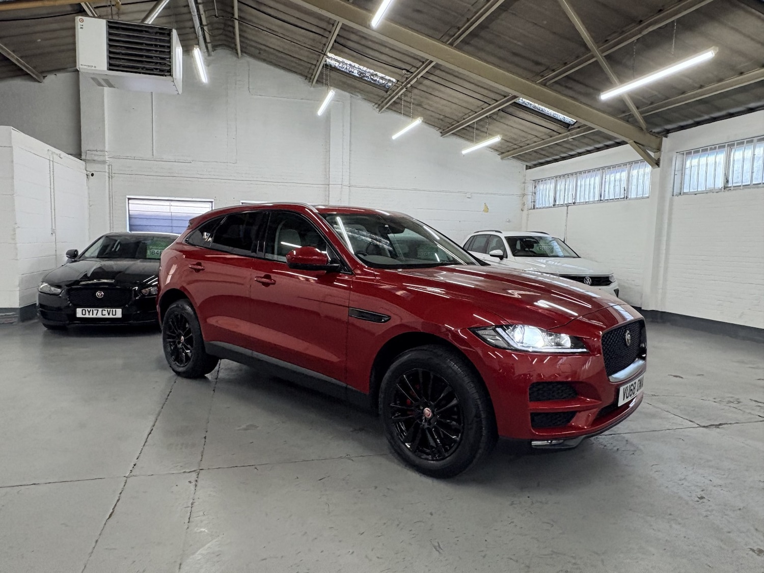 Used Jaguar F-Pace 2018 for sale - 77438381: Photo 3