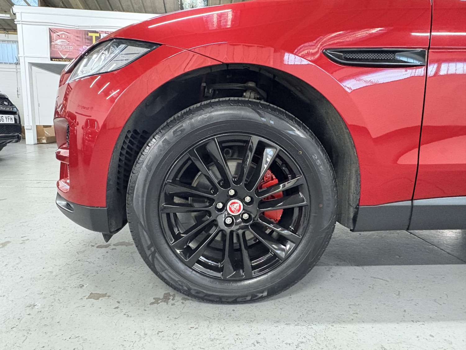 Used Jaguar F-Pace 2018 for sale - 77438381: Photo 43