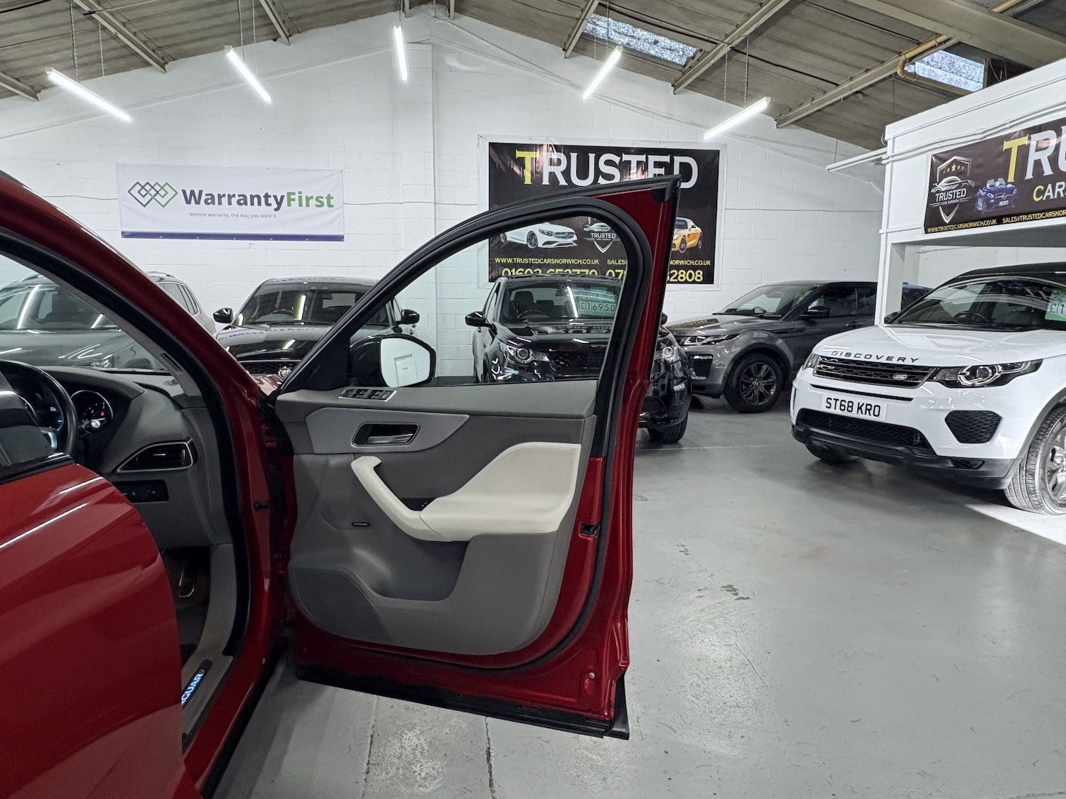 Used Jaguar F-Pace 2018 for sale - 77438381: Photo 48