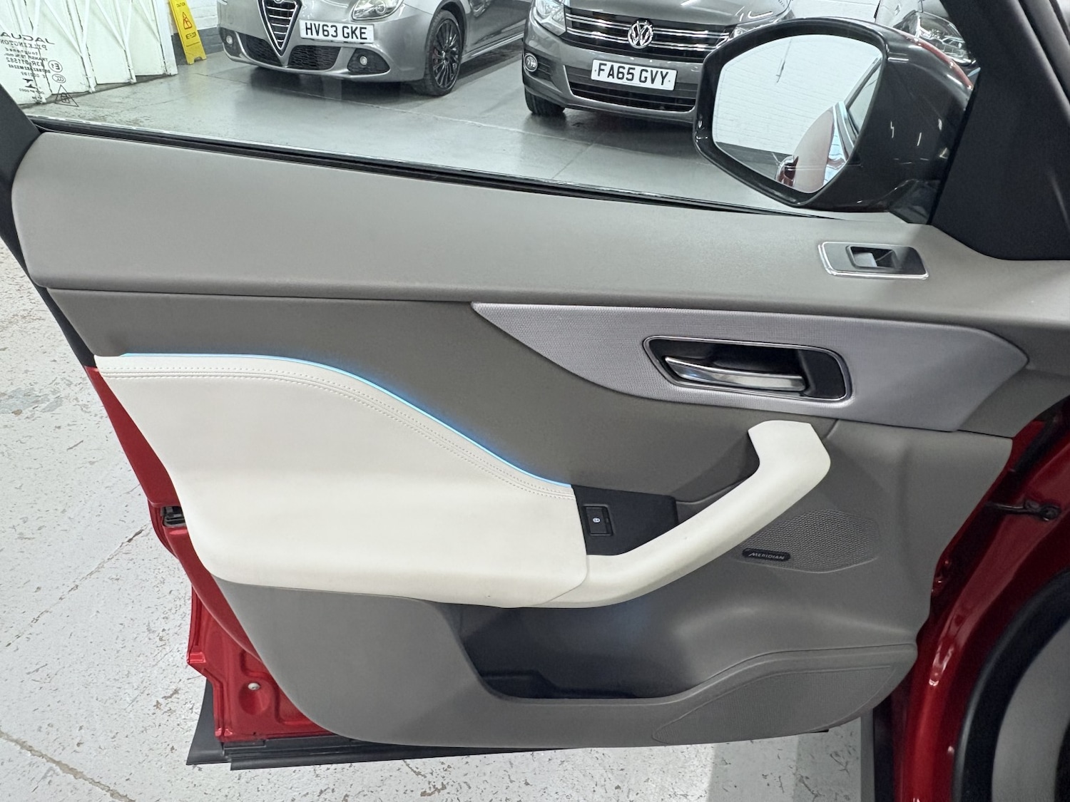 Used Jaguar F-Pace 2018 for sale - 77438381: Photo 66