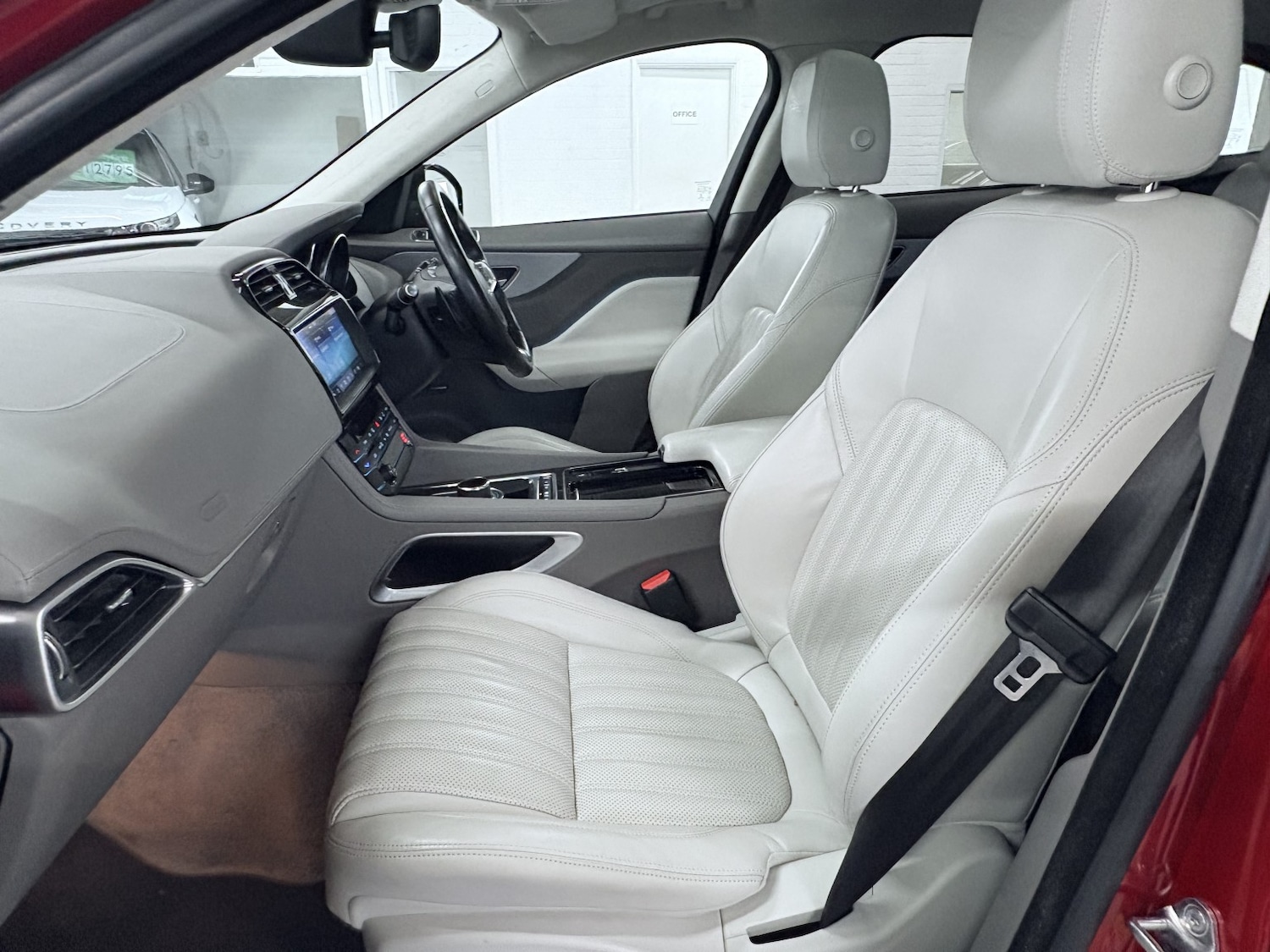 Used Jaguar F-Pace 2018 for sale - 77438381: Photo 69