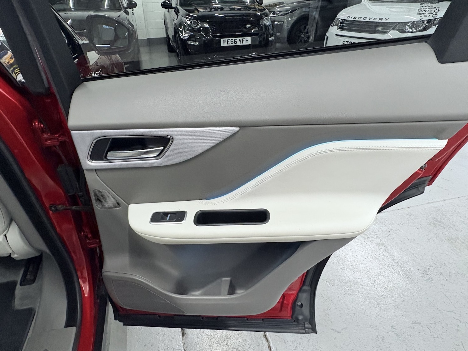 Used Jaguar F-Pace 2018 for sale - 77438381: Photo 80