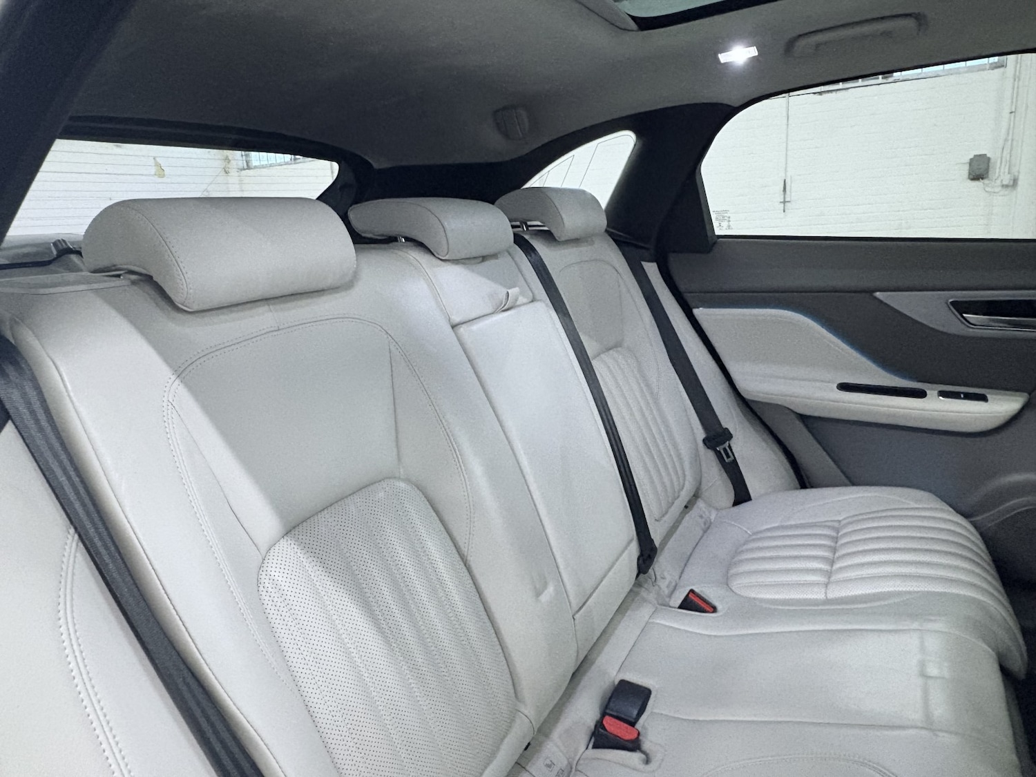 Used Jaguar F-Pace 2018 for sale - 77438381: Photo 84