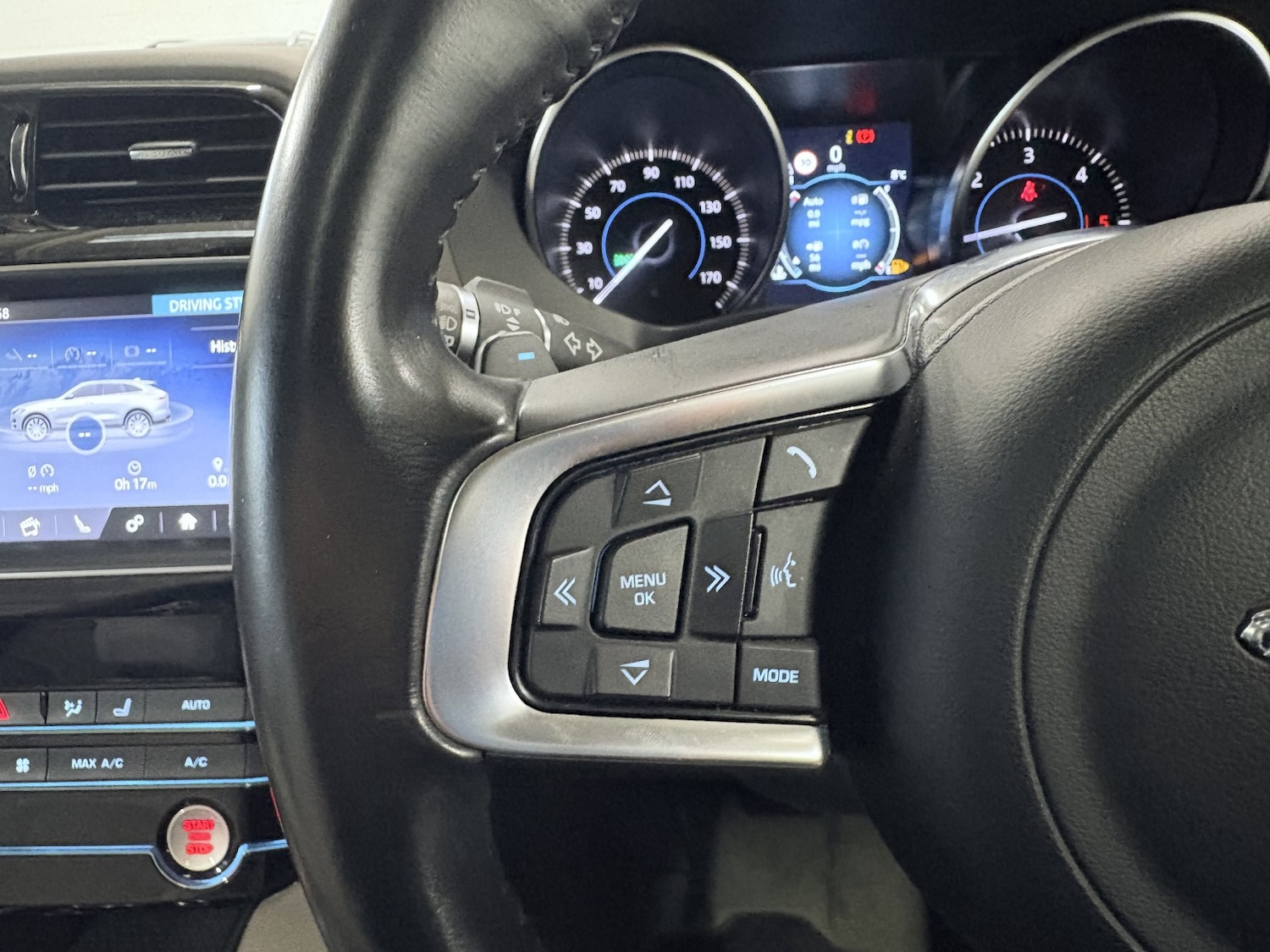 Used Jaguar F-Pace 2018 for sale - 77438381: Photo 98