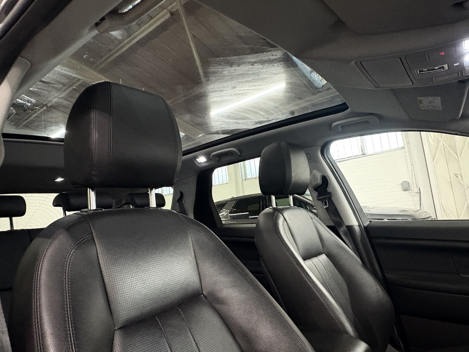 Used Land Rover Discovery Sport 2017 for sale - 77129610: Photo 39