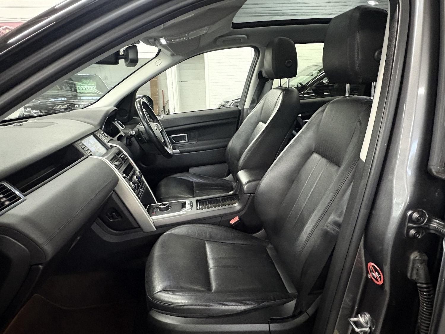 Used Land Rover Discovery Sport 2017 for sale - 77129610: Photo 42