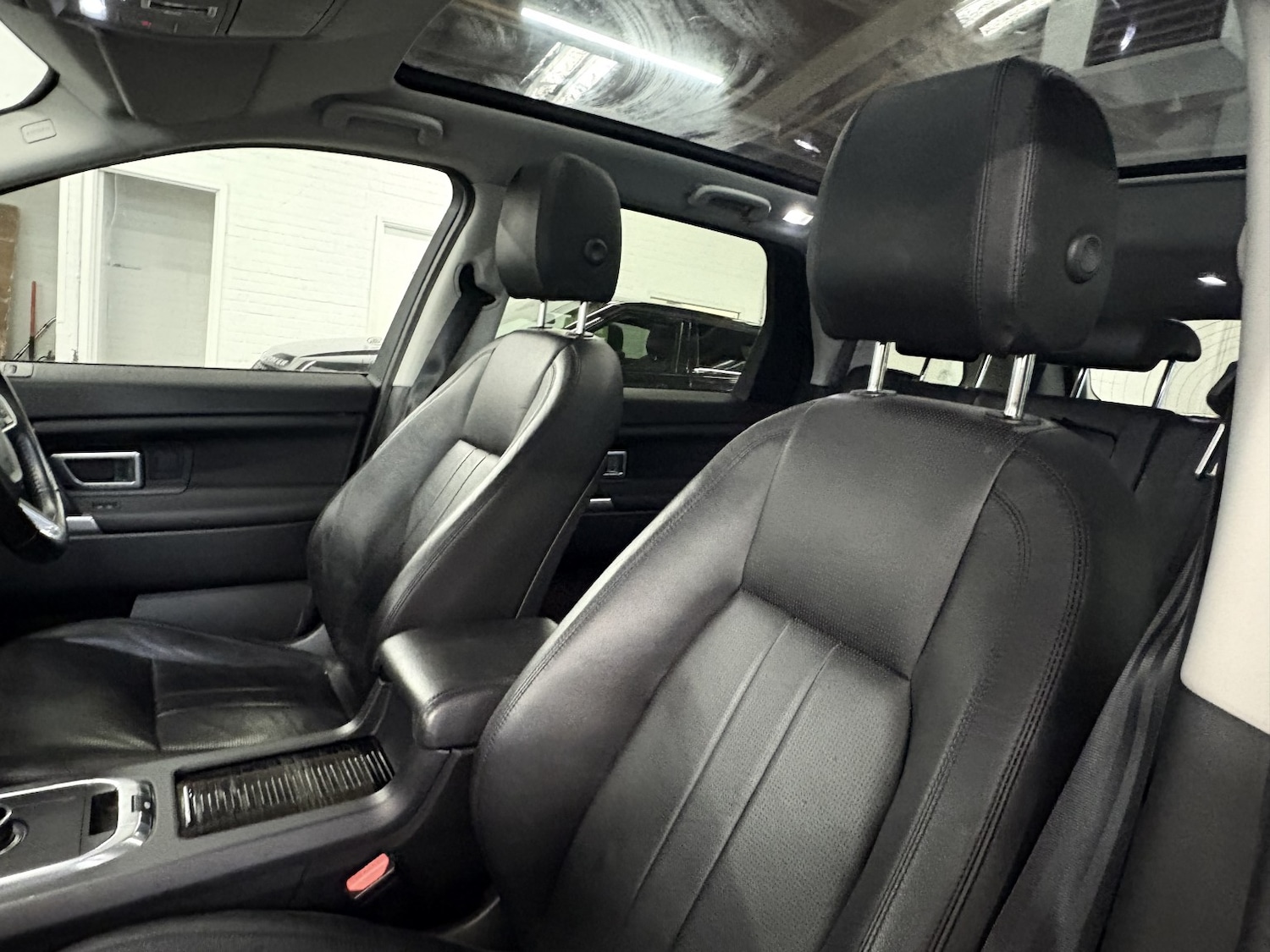 Used Land Rover Discovery Sport 2017 for sale - 77129610: Photo 47