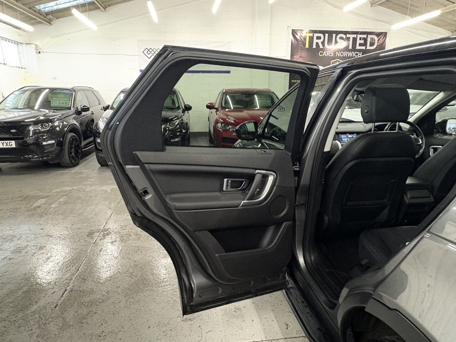 Used Land Rover Discovery Sport 2017 for sale - 77129610: Photo 50