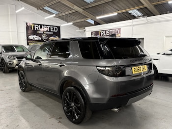 Used Land Rover Discovery Sport 2018 for sale - 78300332: Photo