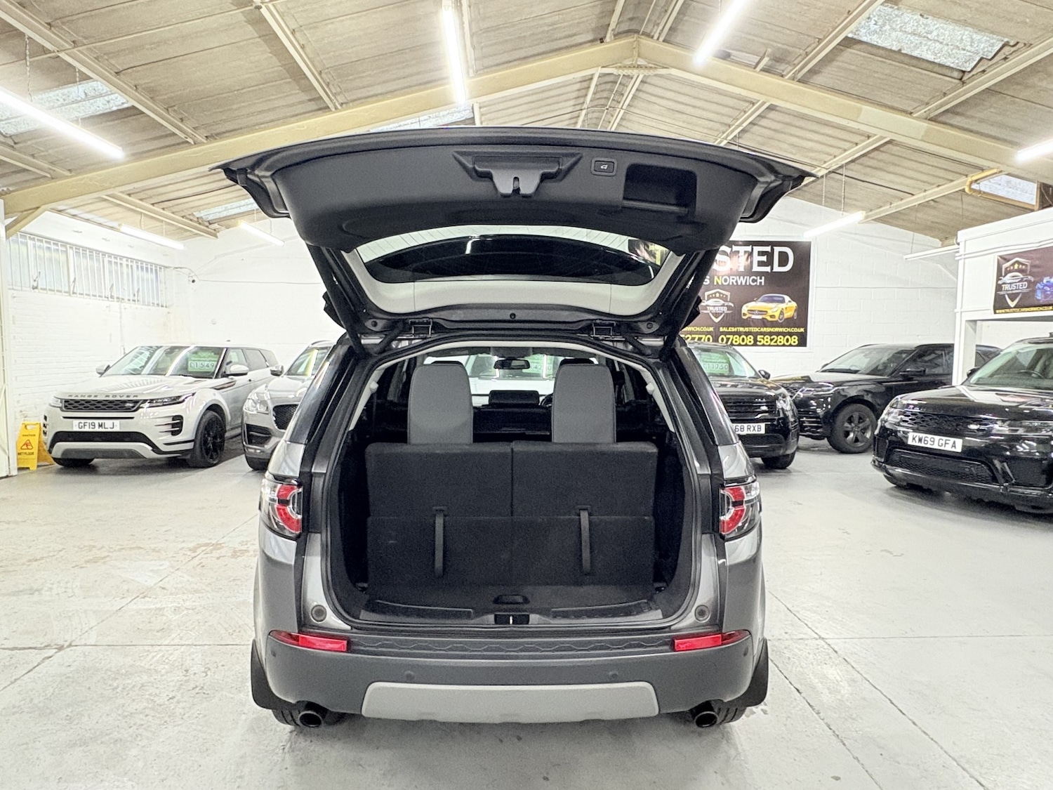 Used Land Rover Discovery Sport 2018 for sale - 77595366: Photo 18