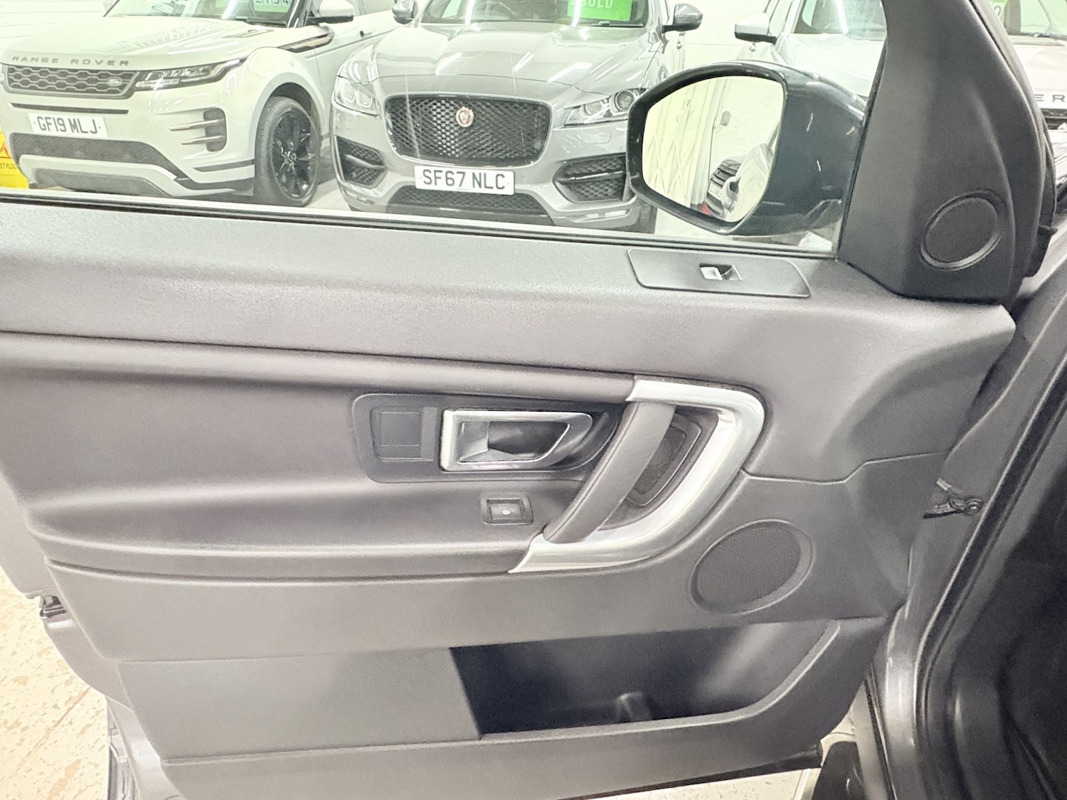 Used Land Rover Discovery Sport 2018 for sale - 77595366: Photo 38