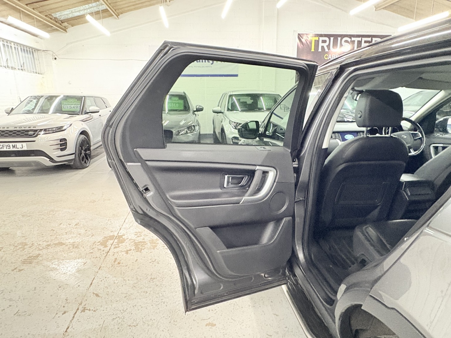 Used Land Rover Discovery Sport 2018 for sale - 77595366: Photo 39