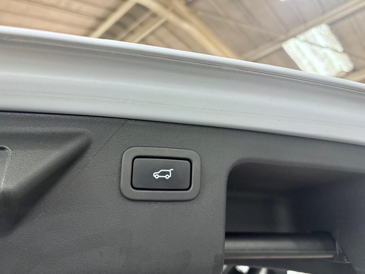 Used Land Rover Discovery Sport 2018 for sale - 76407569: Photo 17