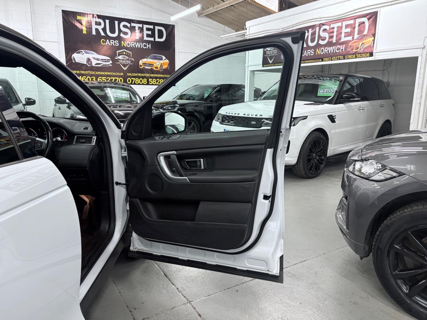 Used Land Rover Discovery Sport 2018 for sale - 76407569: Photo 33