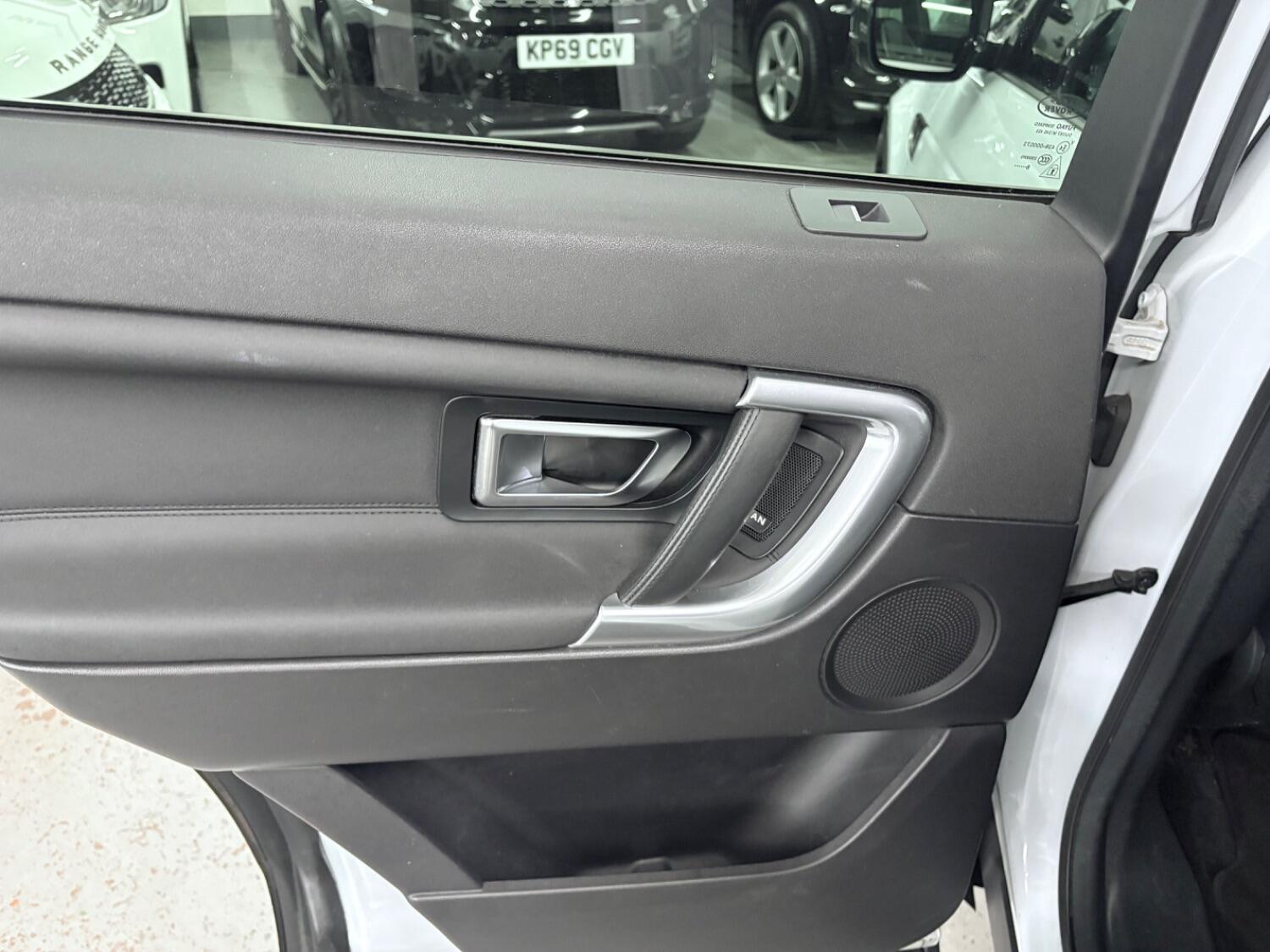 Used Land Rover Discovery Sport 2018 for sale - 76407569: Photo 64