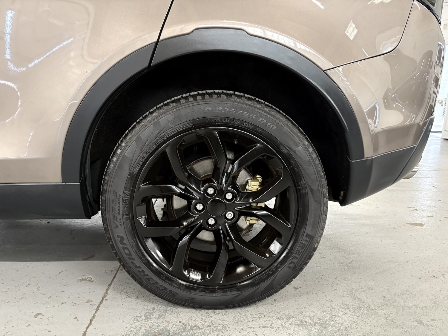 Used Land Rover Discovery Sport 2016 for sale - 78182880: Photo 21