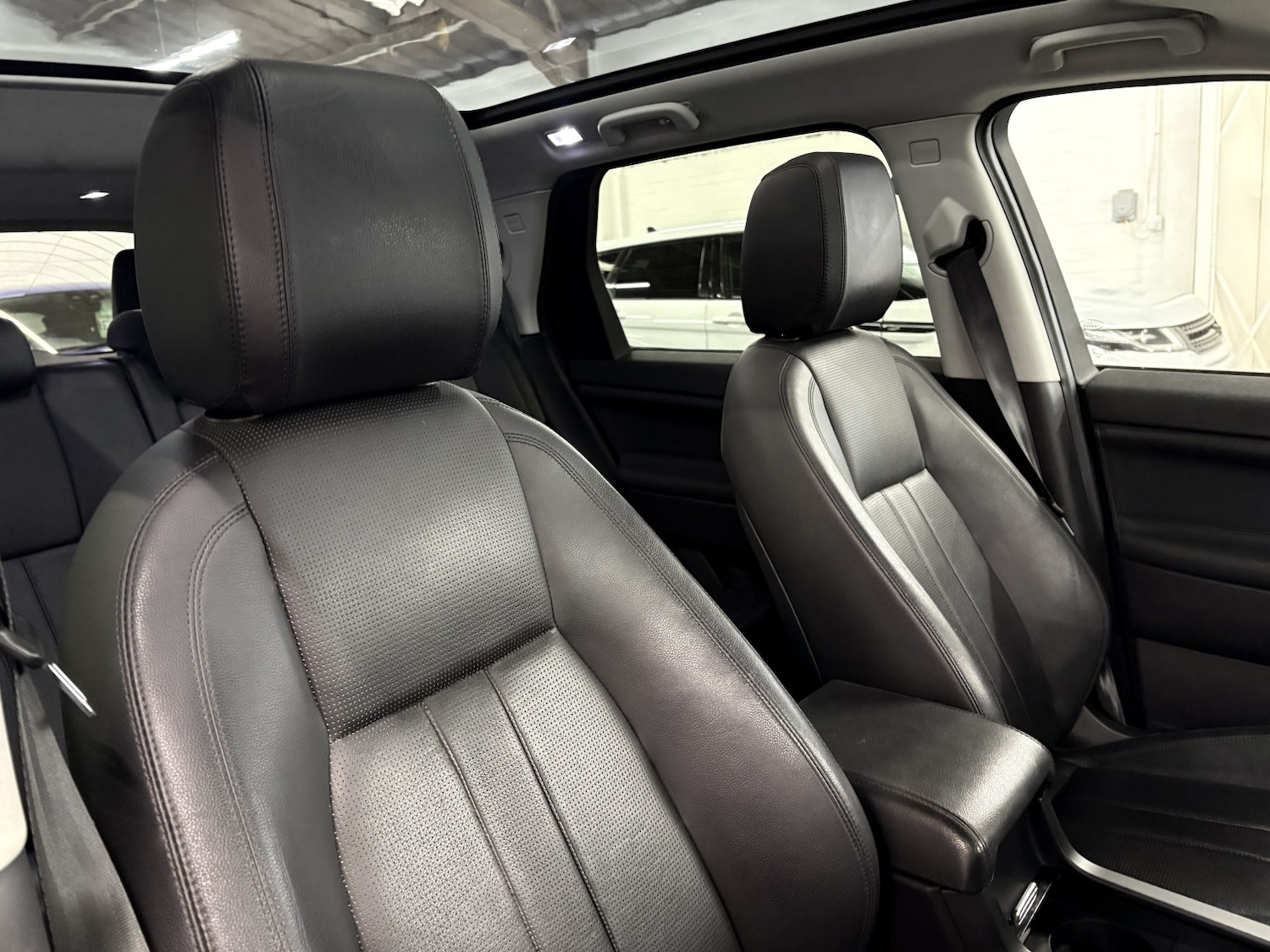 Used Land Rover Discovery Sport 2016 for sale - 78182880: Photo 26