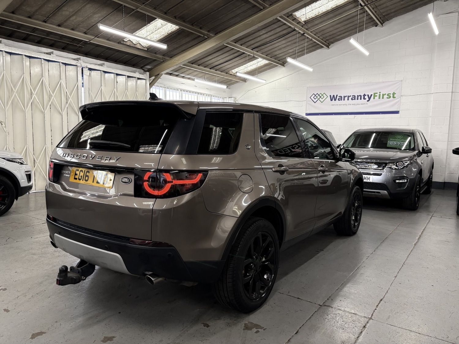 Used Land Rover Discovery Sport 2016 for sale - 78182880: Photo 3