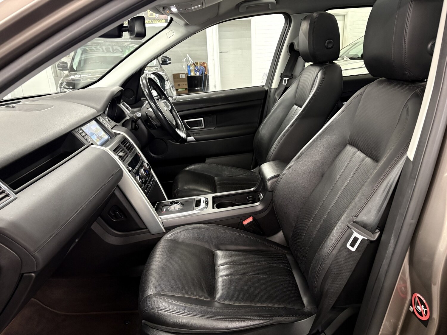 Used Land Rover Discovery Sport 2016 for sale - 78182880: Photo 30