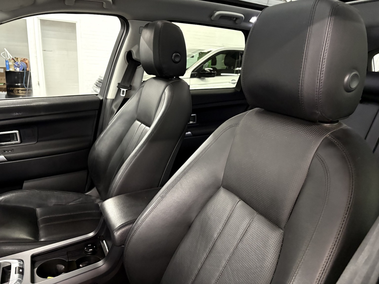 Used Land Rover Discovery Sport 2016 for sale - 78182880: Photo 35