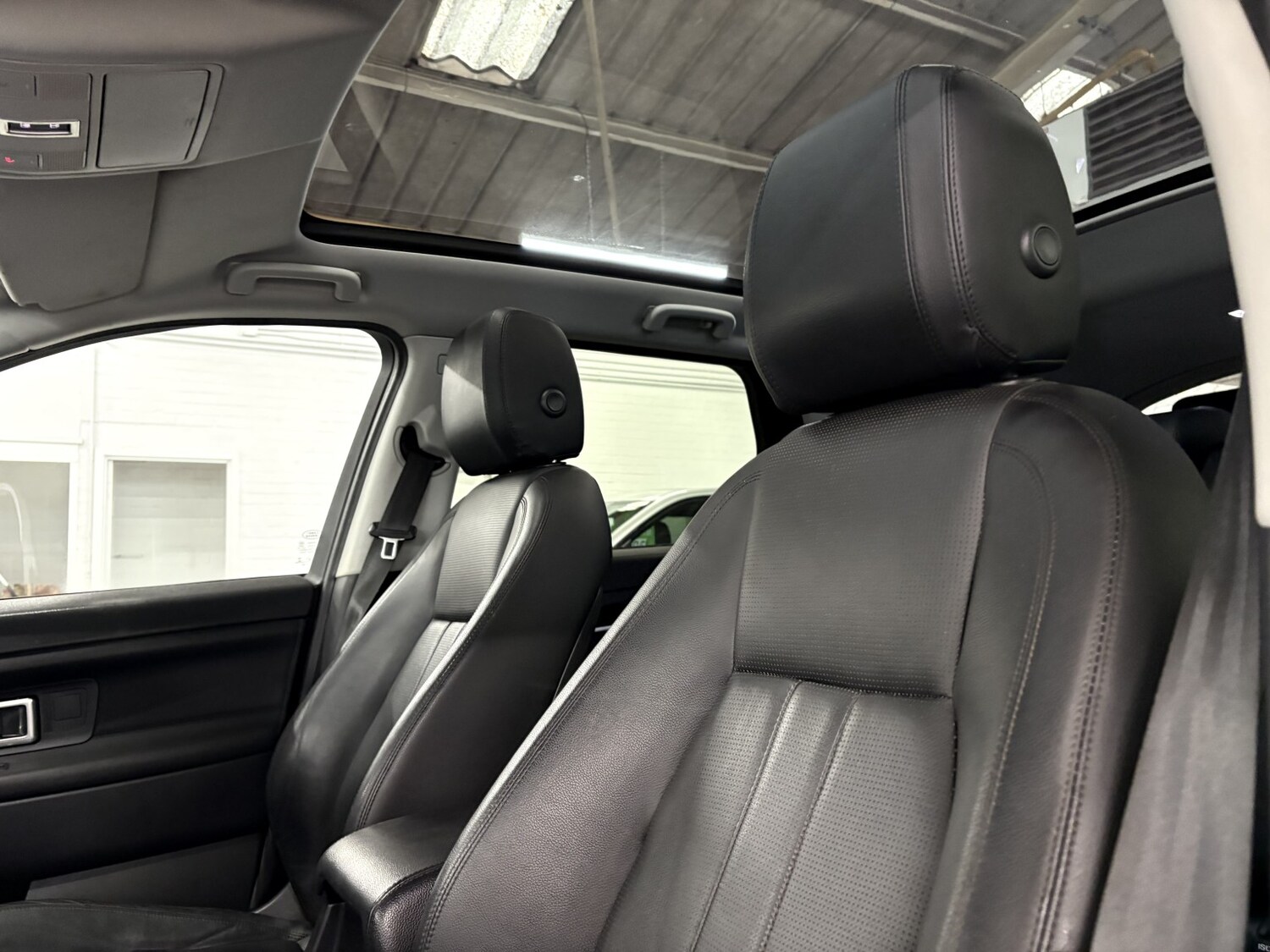 Used Land Rover Discovery Sport 2016 for sale - 78182880: Photo 37