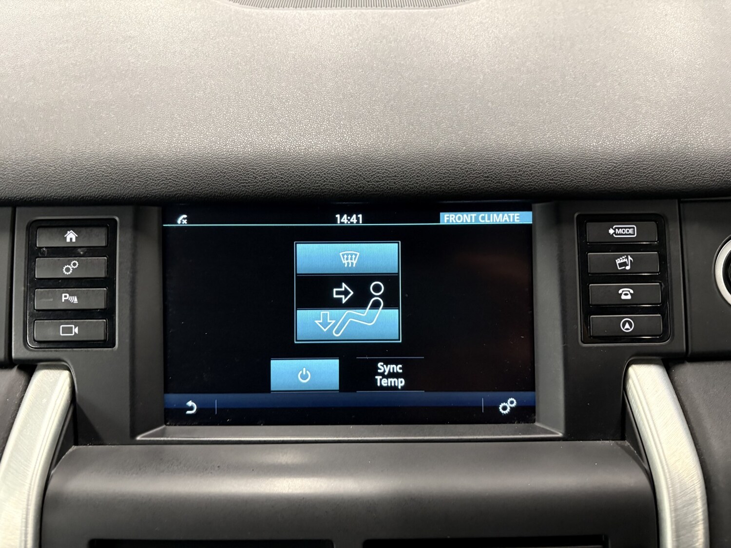 Used Land Rover Discovery Sport 2016 for sale - 78182880: Photo 65