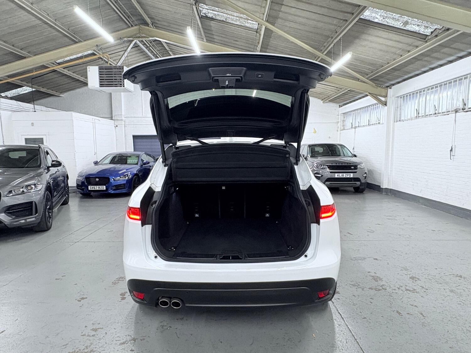 Used Jaguar F-Pace 2018 for sale - 76407483: Photo 18