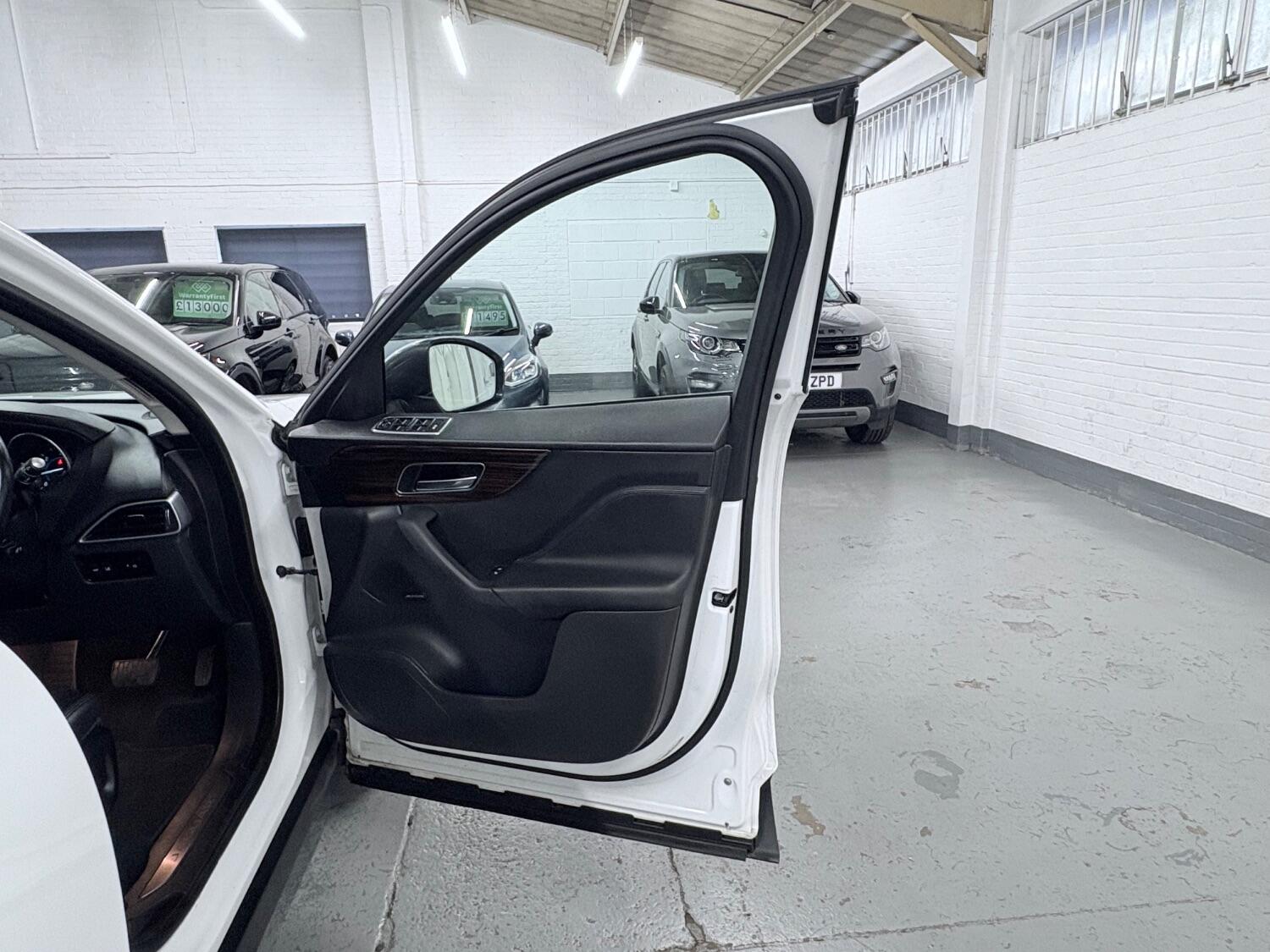 Used Jaguar F-Pace 2018 for sale - 76407483: Photo 39